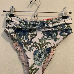 MAAJI  Sz Small New w/Tag